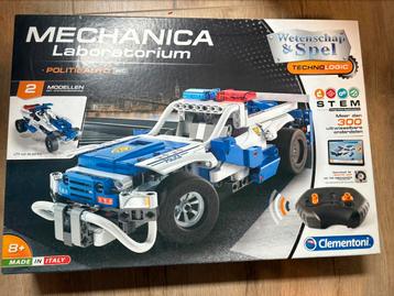 Clementoni mechanica politieauto 2 in 1  beschikbaar voor biedingen