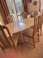 Table à manger en marbre, Enlèvement