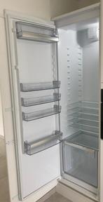 Nieuwe koelkast AEG - geïnstalleerd maar nooit gebruikt!, Elektronische apparatuur, Koelkasten en IJskasten, Nieuw, 200 liter of meer