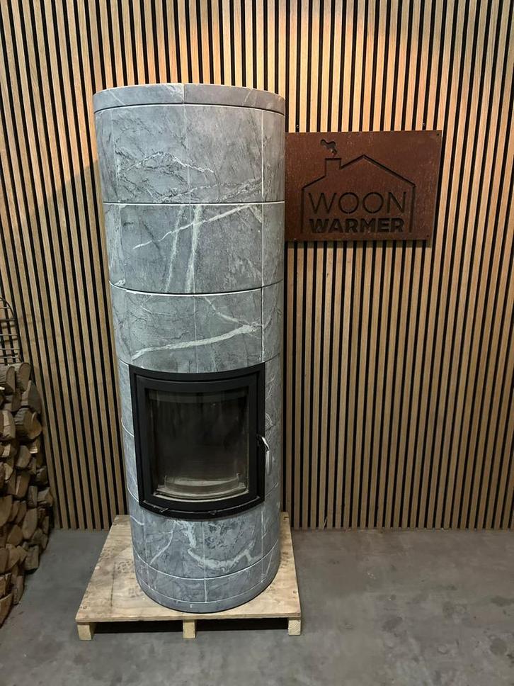 25054 Speksteenkachel rond Hark 8kw, Huis en Inrichting, Kachels, Gebruikt, Vrijstaand, Houtkachel, Hout, Ophalen