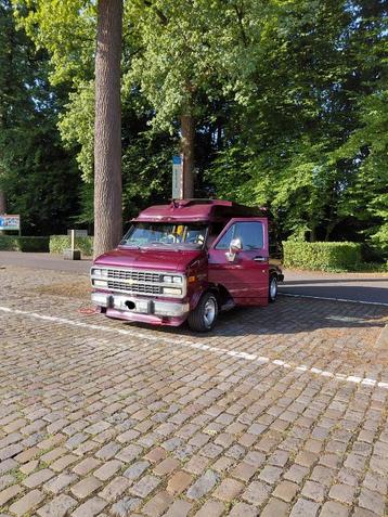 Chevy G20 KMC convertion van beschikbaar voor biedingen