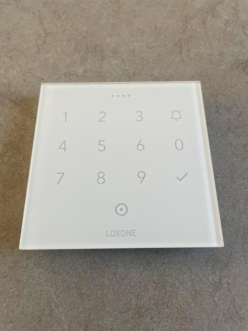 Loxone NFC code touch tree generatie 2, Doe-het-zelf en Bouw, Elektriciteit en Kabels, Zo goed als nieuw, Ophalen