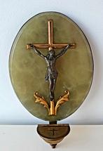 Kruisbeeld op marmer met wijwatervatje om op te hangen, Antiek en Kunst, Antiek | Religieuze voorwerpen, Ophalen of Verzenden