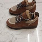 UGG schoenen - Nieuw, Kinderen en Baby's, Kinderkleding | Schoenen en Sokken, Ophalen of Verzenden, Zo goed als nieuw, Schoenen