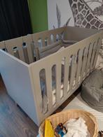 Chambre bébé avec table à langer, Kinderen en Baby's, Kinderkamer | Complete kinderkamers, Ophalen