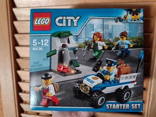 LEGO 60136 Ensemble de démarrage de la police, Enfants & Bébés, Jouets | Duplo & Lego, Enlèvement ou Envoi