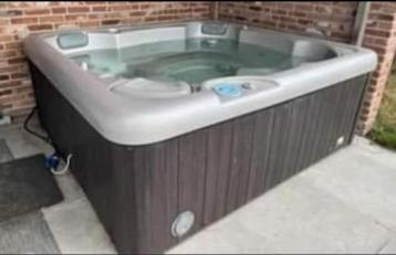 Jacuzzi GRATIS LEVERING EN PLAATSING MET GARANTIE 