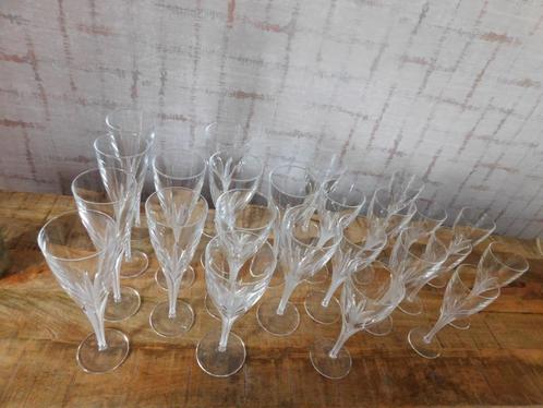 kristalglas - servies - Durand - 24 of 48 stuks -, Huis en Inrichting, Keuken | Servies, Zo goed als nieuw, Glas of Glazen, Overige stijlen