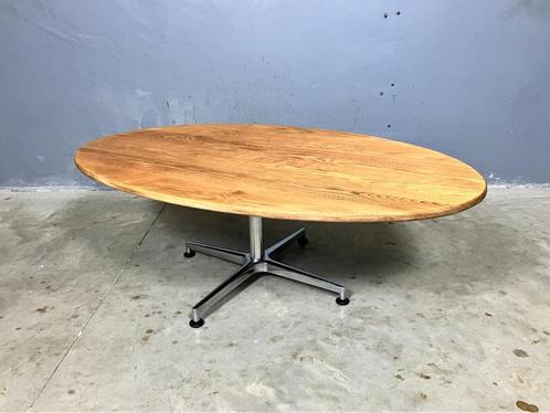 Sale: Salontafel ovaal vintage massief eiken chroom, Huis en Inrichting, Tafels | Salontafels, Zo goed als nieuw, Ovaal, Eikenhout