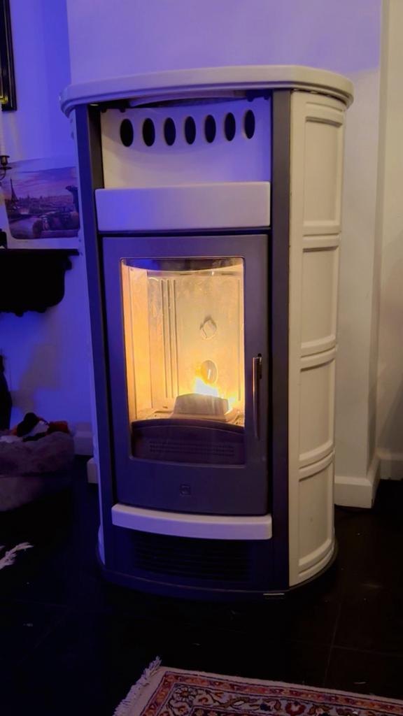 Poêle à granulés Piazzetta P 961, Maison & Meubles, Poêles, Comme neuf, Poêle à granulés, Électrique, Enlèvement