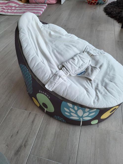 Doomoo Seat - meegroeiende en multifunctionele poef/zitzak, Kinderen en Baby's, Wipstoeltjes, Zo goed als nieuw, Ophalen
