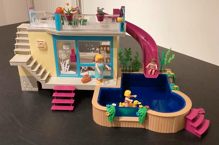 Playmobil 70435: Bungalow met zwembad., Kinderen en Baby's, Speelgoed | Playmobil, Zo goed als nieuw, Complete set, Ophalen of Verzenden