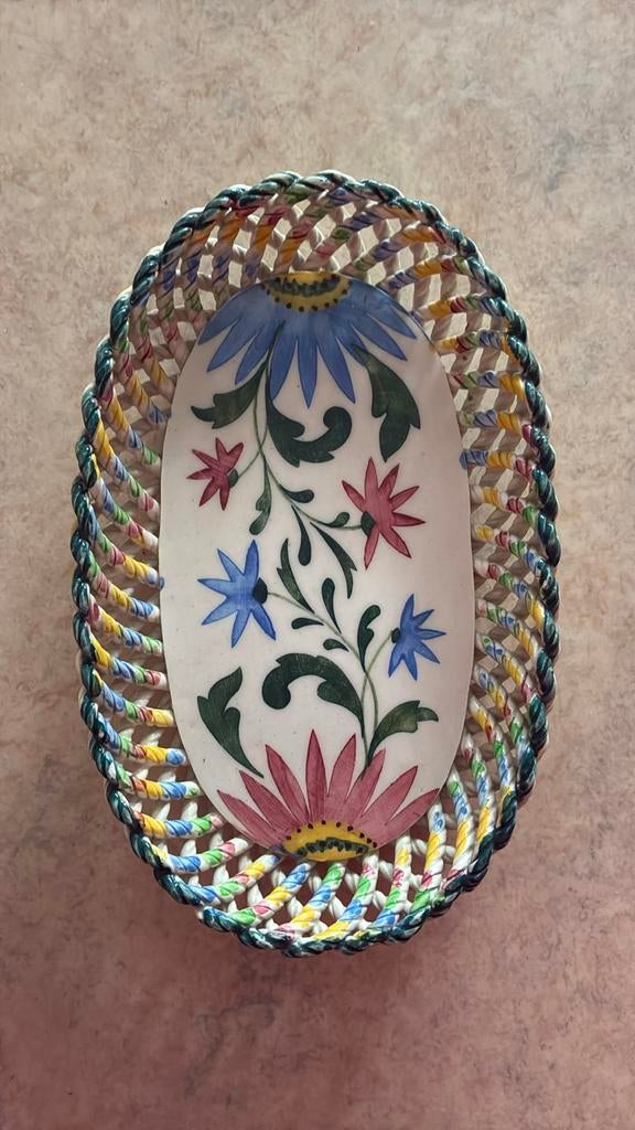 Stenen mandje made in spain, Ophalen of Verzenden