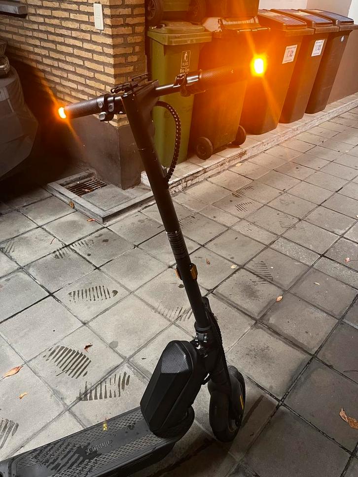 Ninebot G2 max, Fietsen en Brommers, Steps, Zo goed als nieuw, Ophalen of Verzenden