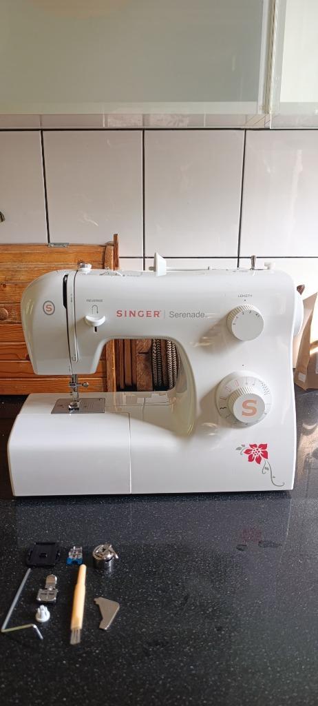 Singer naaimachine, Hobby en Vrije tijd, Naaimachines en Toebehoren, Zo goed als nieuw, Naaimachine, Singer, Ophalen