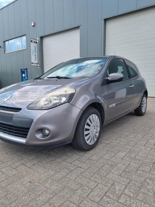 Renault Clio 1.2 Benzine bouwjaar 2011, Auto's, Renault, Bedrijf, Te koop, Clio, Airbags, Airconditioning, Bluetooth, Centrale vergrendeling