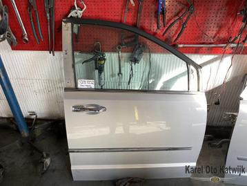 Deur rechts Chrysler Grand Voyager zilver type 5  beschikbaar voor biedingen