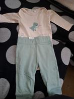 Baby kleertjes 56, Kinderen en Baby's, Ophalen, Zo goed als nieuw, Broekje