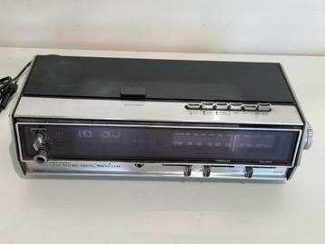 Waltham modell W 27 B . Flip flap klok en wekker wekkerradio beschikbaar voor biedingen