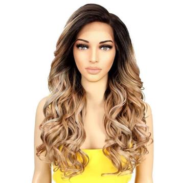Luxe lace front pruik lang krullend haar caramel blondmix beschikbaar voor biedingen