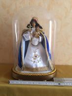 Twee Madonna’s met kind onder glazen stolp, Ophalen, Zo goed als nieuw