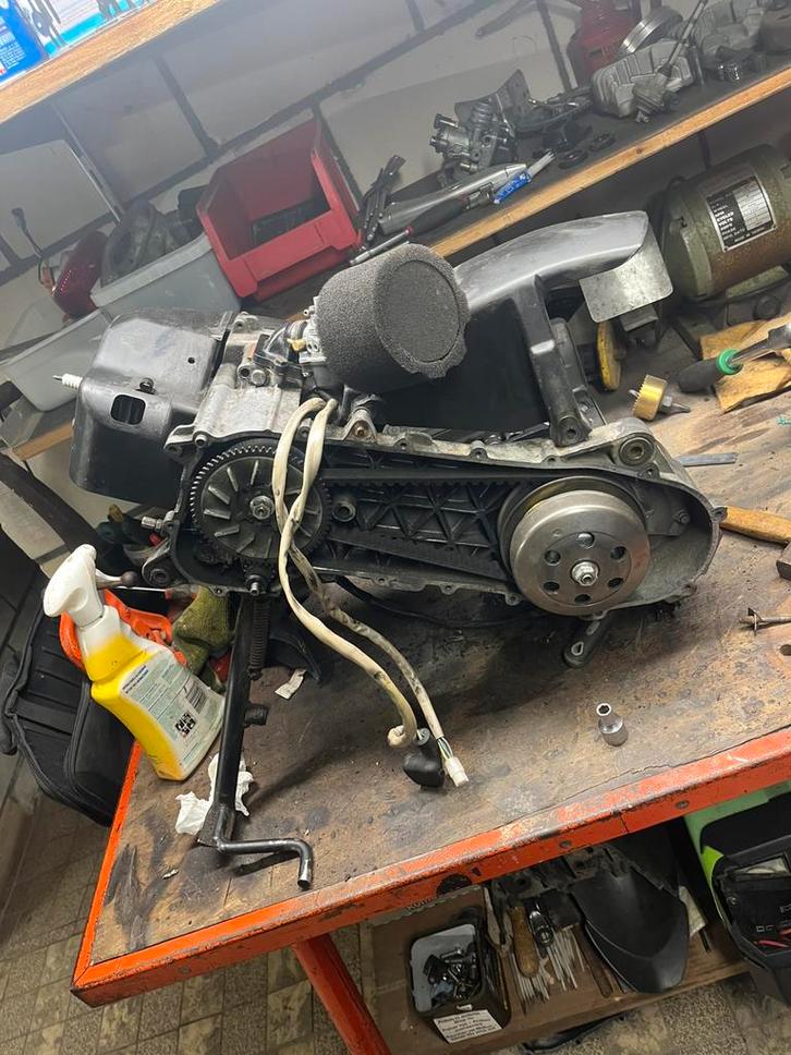 Piaggio typhoon 70cc blok plug & play, Fietsen en Brommers, Brommeronderdelen | Puch, Gebruikt, Blok, Verzenden