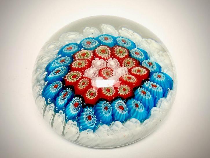 Murano Millefiori oude sulfidebalpapierpers, Antiek en Kunst, Antiek | Glaswerk en Kristal, Ophalen of Verzenden
