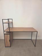 Bureau 130 sur 60 cm en parfait état, très peu utilisé, Enlèvement, Comme neuf, Bureau