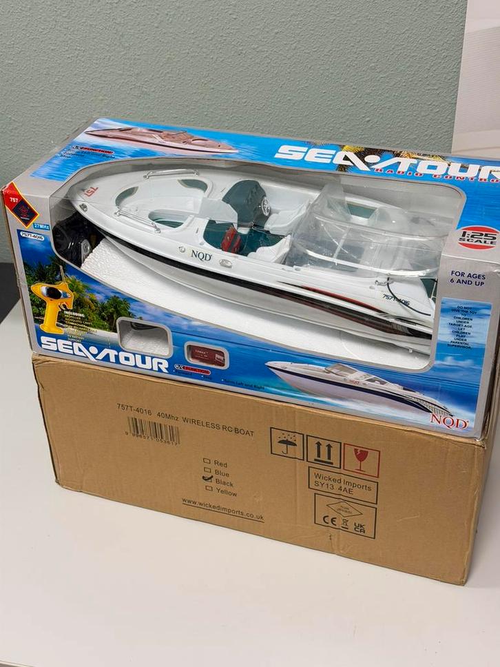 Bateau contrôlable en hors-bord RC Sea-Tour 757T-4016 1:25, Hobby & Loisirs créatifs, Modélisme | Radiocommandé & Téléguidé | Autre