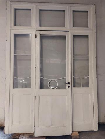  Binnendeur(antiek)glas en vaste zijpanelen + bovenlich beschikbaar voor biedingen