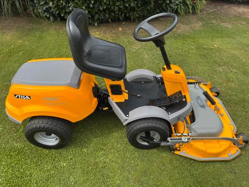 STIGA PARK COMPACT 16/ 4WD/ 95 CM EL COMBI MAAIDEK ZITMAAIER, Tuin en Terras, Overige Tuin en Terras, Zo goed als nieuw, Ophalen of Verzenden
