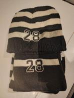 Muts en sjaal, Ophalen, Zo goed als nieuw, Muts