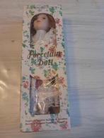 Porseleinen pop 37 cm, Antiek en Kunst, Ophalen