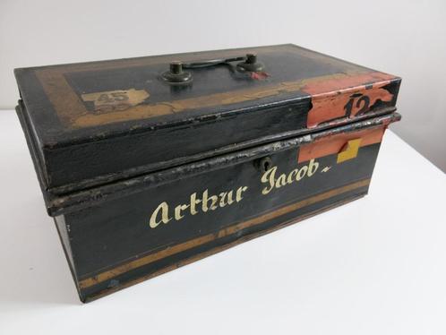 authentieke antieke Engelse metalen geldkist, geldkluis, Antiek en Kunst, Antiek | Woonaccessoires, Ophalen of Verzenden