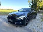 BMW 118I AUTOMAAT SPORTLINE / FULL LED / NAVI / GARANTIE, Auto's, Zwart, 5 deurs, 3 cilinders, BMW Premium Selection