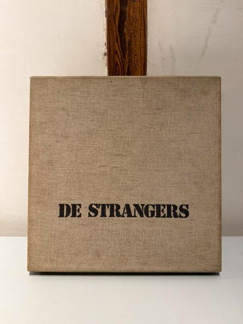 De Strangers - Platenkoffer (1977), Cd's en Dvd's, Vinyl | Nederlandstalig, Gebruikt, Overige genres, Ophalen of Verzenden