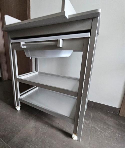 Verzorgingstafel met badje, Kinderen en Baby's, Badjes en Verzorging, Gebruikt, Badje, Ophalen
