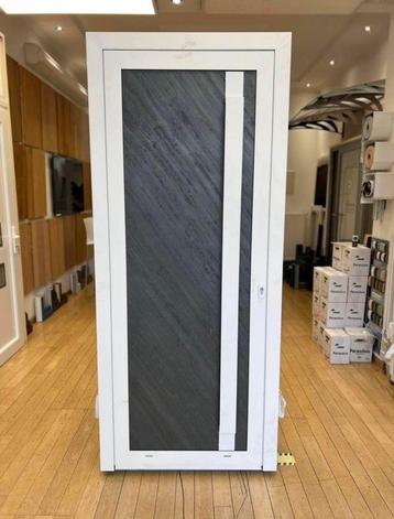 Aluminium deuren van 90 x 2,10 m beschikbaar voor biedingen