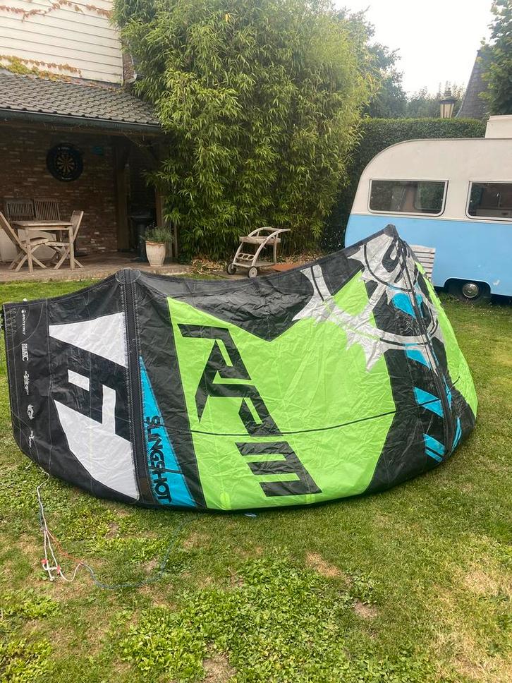 Slingshot RPM + bar, Watersport en Boten, Kitesurfen, Gebruikt, Kitesurf-set, 6 m², Ophalen