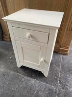 Nachtkastje wit huit, Ophalen, Gebruikt, 55 tot 70 cm, 45 tot 65 cm