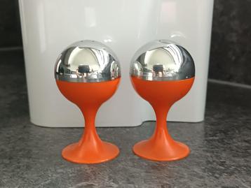 Salière et poivrière Vintage orange (Rare)