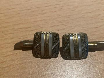 Vintage manchetknopen beschikbaar voor biedingen