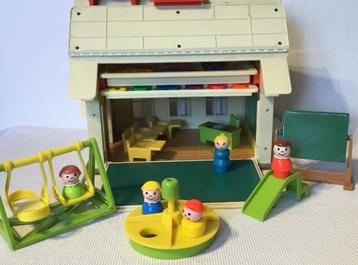 fisher price, vintage school uit 1971 beschikbaar voor biedingen