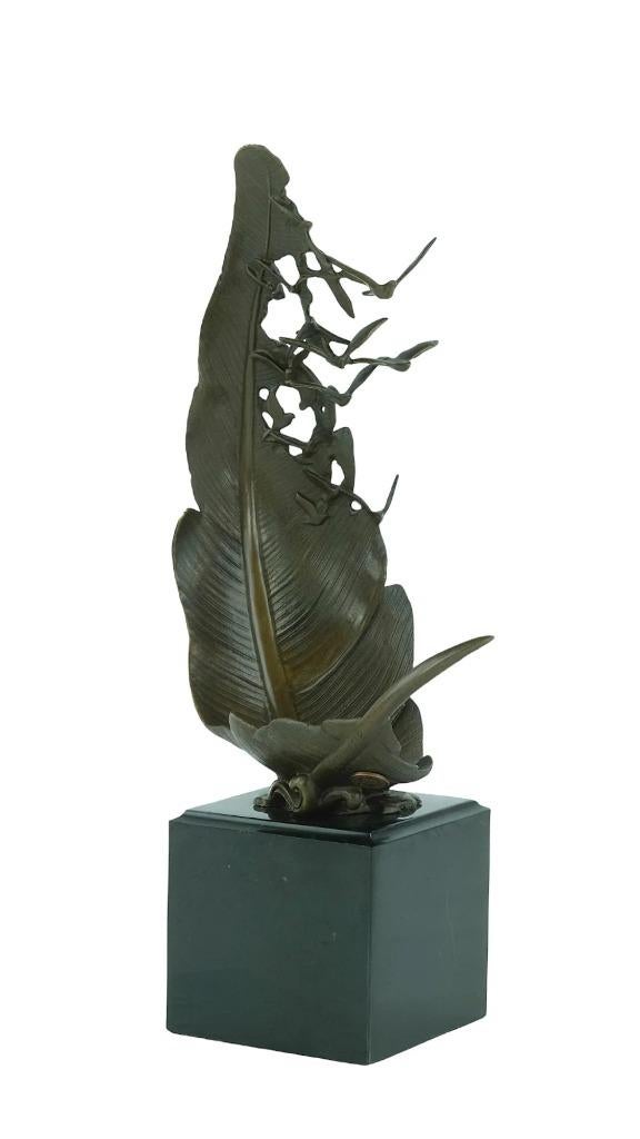 Statue en plume de pigeon en bronze - LIVRAISON GRATUITE, Antiquités & Art, Envoi, Bronze