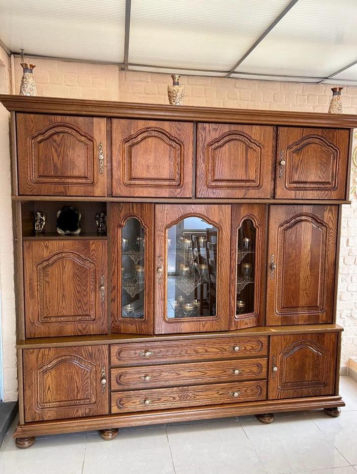 Massief houten kledingkast 213 cm x 200 cm, Antiek en Kunst, Antiek | Meubels | Kasten, Ophalen