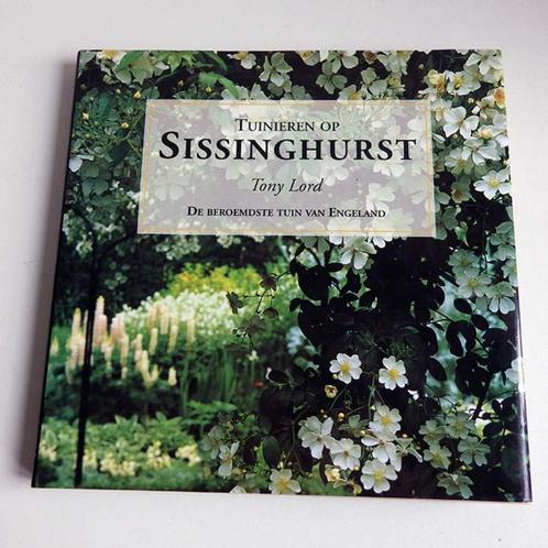 Tuinieren op SISSINGHURST., Boeken, Wonen en Tuinieren, Zo goed als nieuw, Ophalen