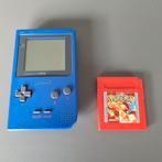 Pochette Gameboy bleue avec Pokémon rouge, Consoles de jeu & Jeux vidéo, Comme neuf, Game Boy Pocket, Enlèvement ou Envoi, Avec jeux