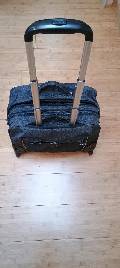 Cartable Kipling à roulettes, Handtassen en Accessoires, Tassen | Schooltassen, Gebruikt, Aktetas of Boekentas, Ophalen