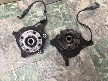 MOYEU DE ROUE AVANT OPEL CORSA C AVEC ROULEMENT beschikbaar voor biedingen