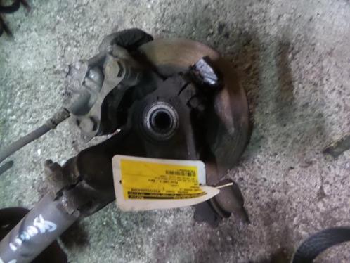Fusee houder links-voor van een Peugeot 205, Auto-onderdelen, Ophanging en Onderstel, Peugeot, Gebruikt, 3 maanden garantie, Ophalen of Verzenden